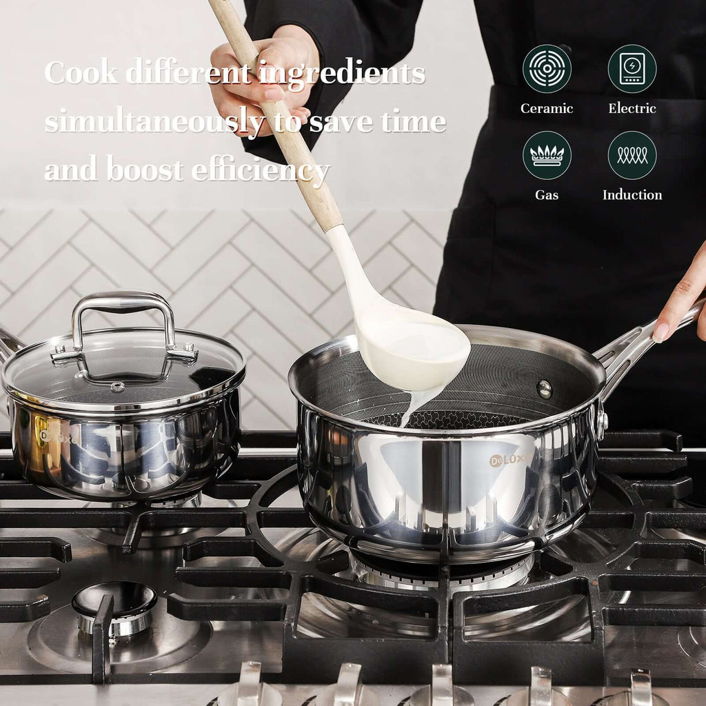 Ceramic pot set compatible with induction and gas cooktops